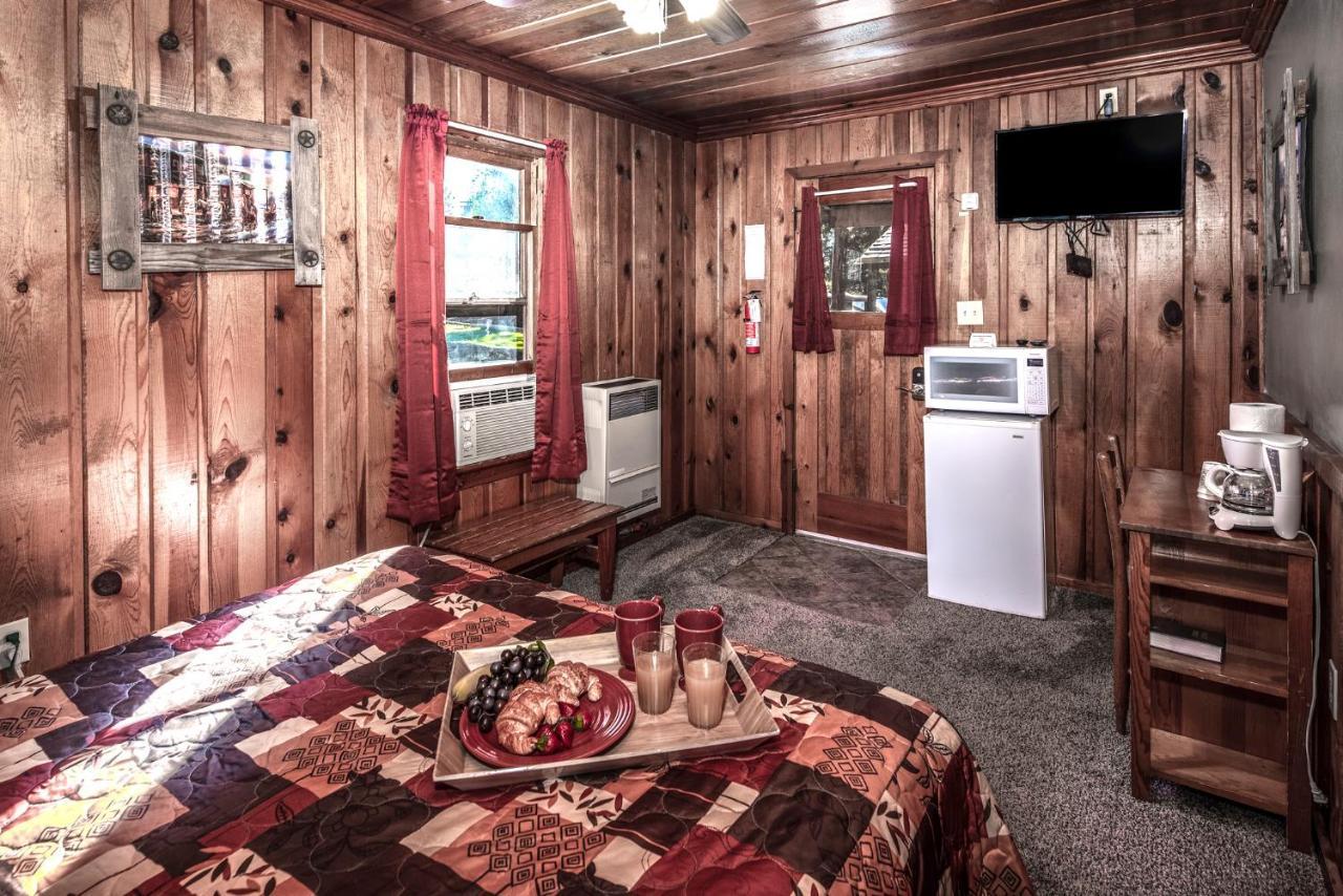 Apache Village 5, Queen Bed, Midtown, Sleeps 2 Ruidoso Exterior foto